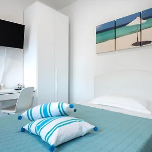 Zuara9room Frühstückspension Rimini